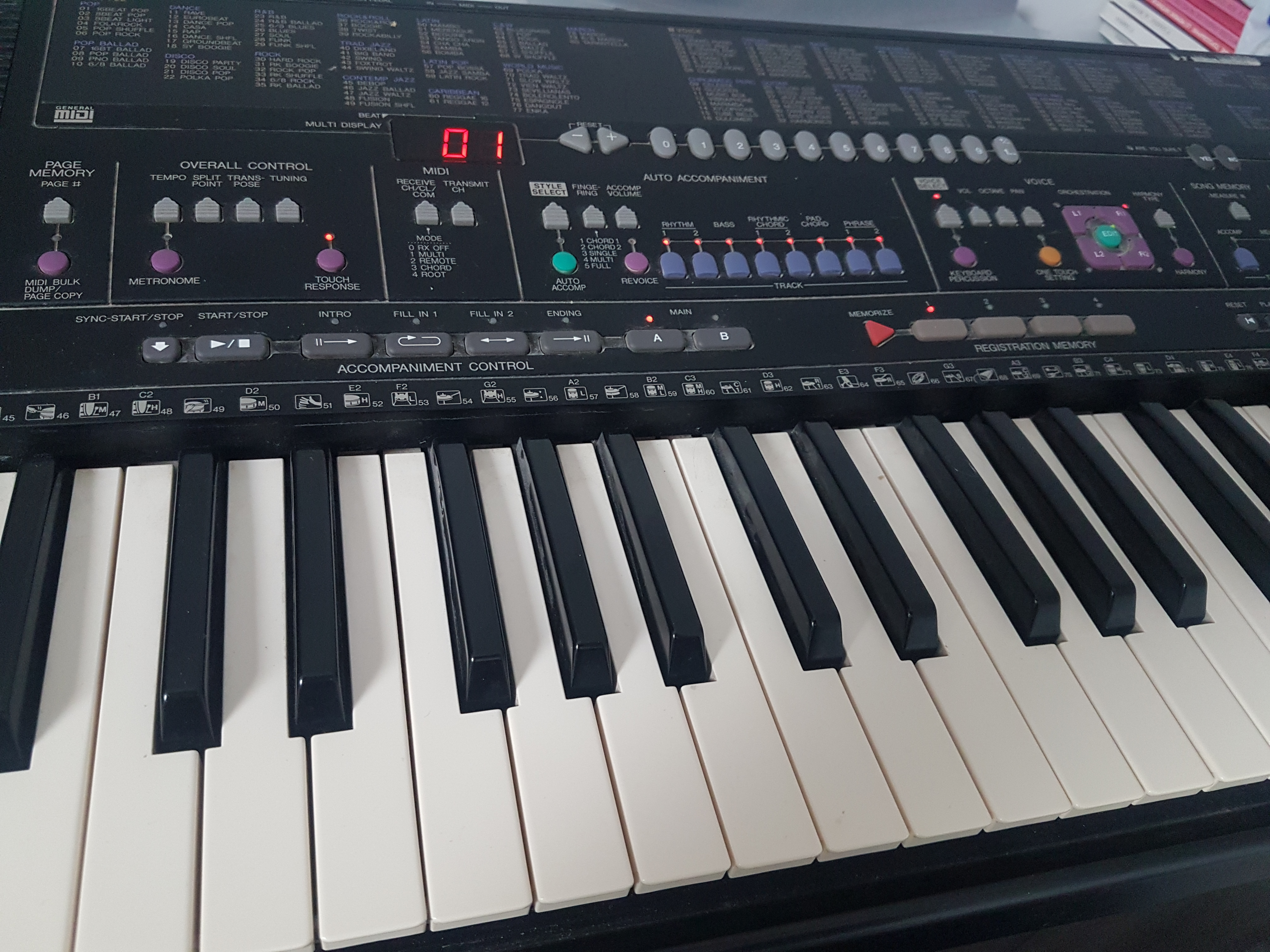 Pictures and images Yamaha PSR-410 - Audiofanzine