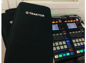 Native Instruments Traktor Kontrol D2 (7983)