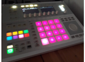 Maschine studio 01