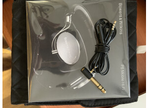 bowers & wilkins P5