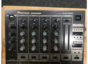 Pioneer DJM-600 (13556)