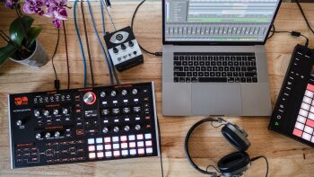 Ashun Sound Machines Hydrasynth Desktop / Rack : Hydrasynth Desktop Up Ashun Sound Machines Hydrasynth Desktop / Rack : Hydrasynth Desktop Up