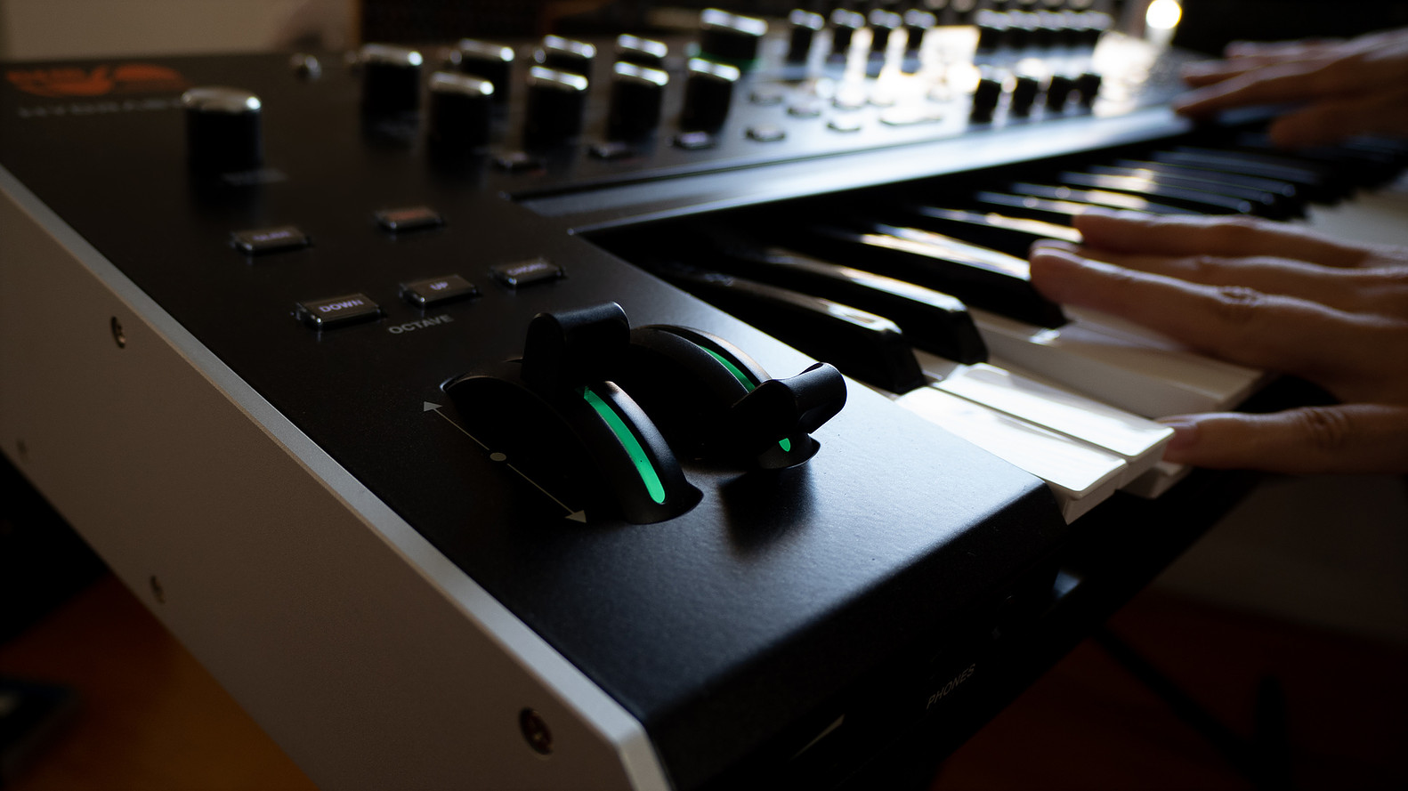 Ashun Sound Machines Hydrasynth : Hydrasynth Keyboard Wheels