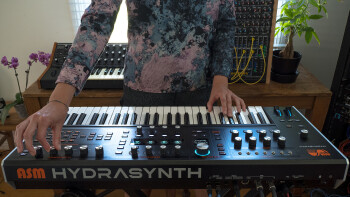 Ashun Sound Machines Hydrasynth : Hydrasynth Keyboard Rear Connect