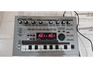 Roland MC-303 (54852)