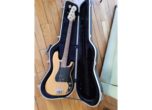 Fender American Standard Precision Bass [2008-2012] (80004)