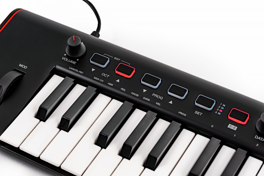IK Multimedia iRig Keys 2 : ikc-L-Keys_2_Buttons