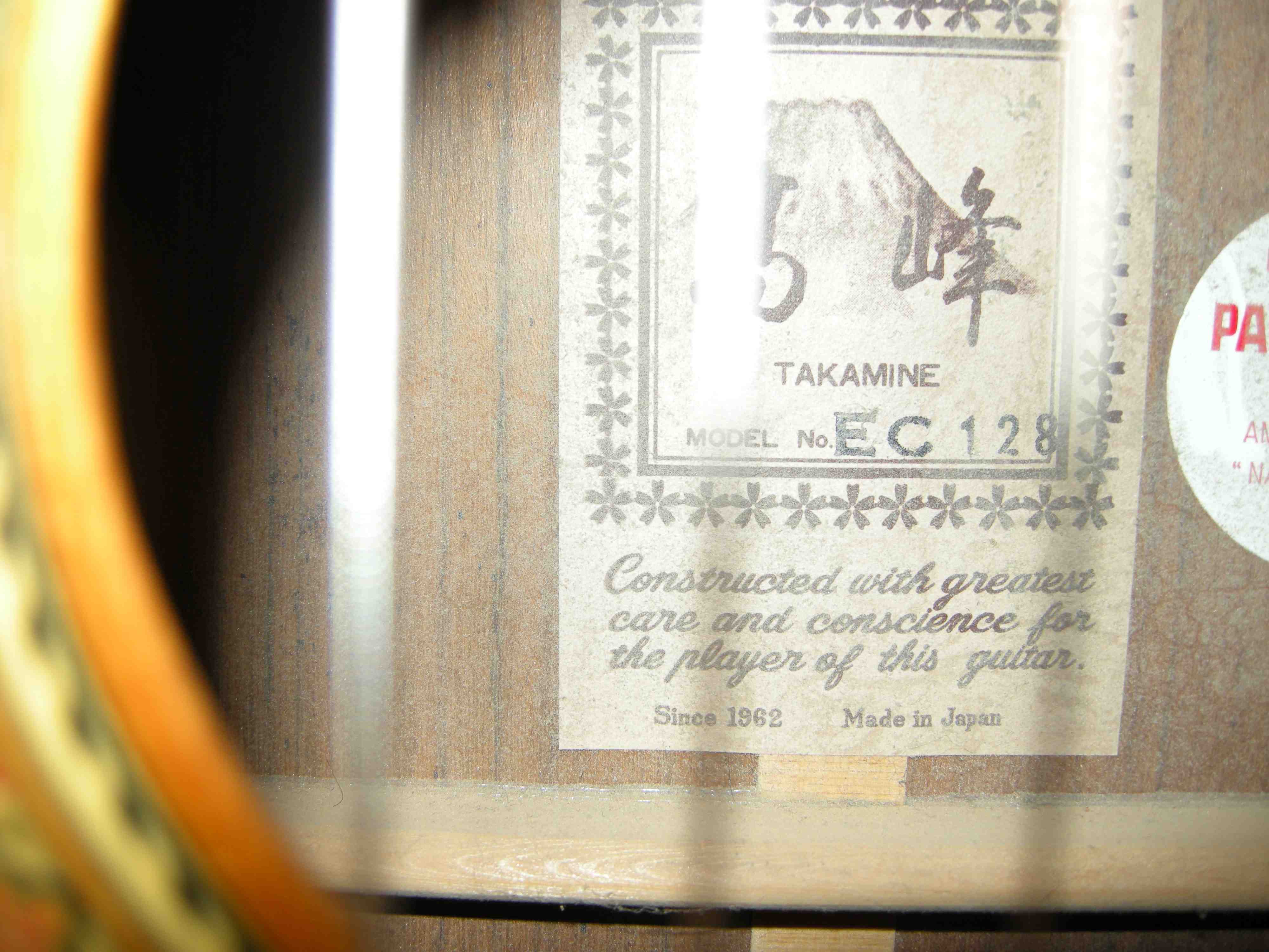 Takamine EC 128