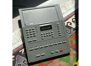 Alesis MMT-8 (88683)