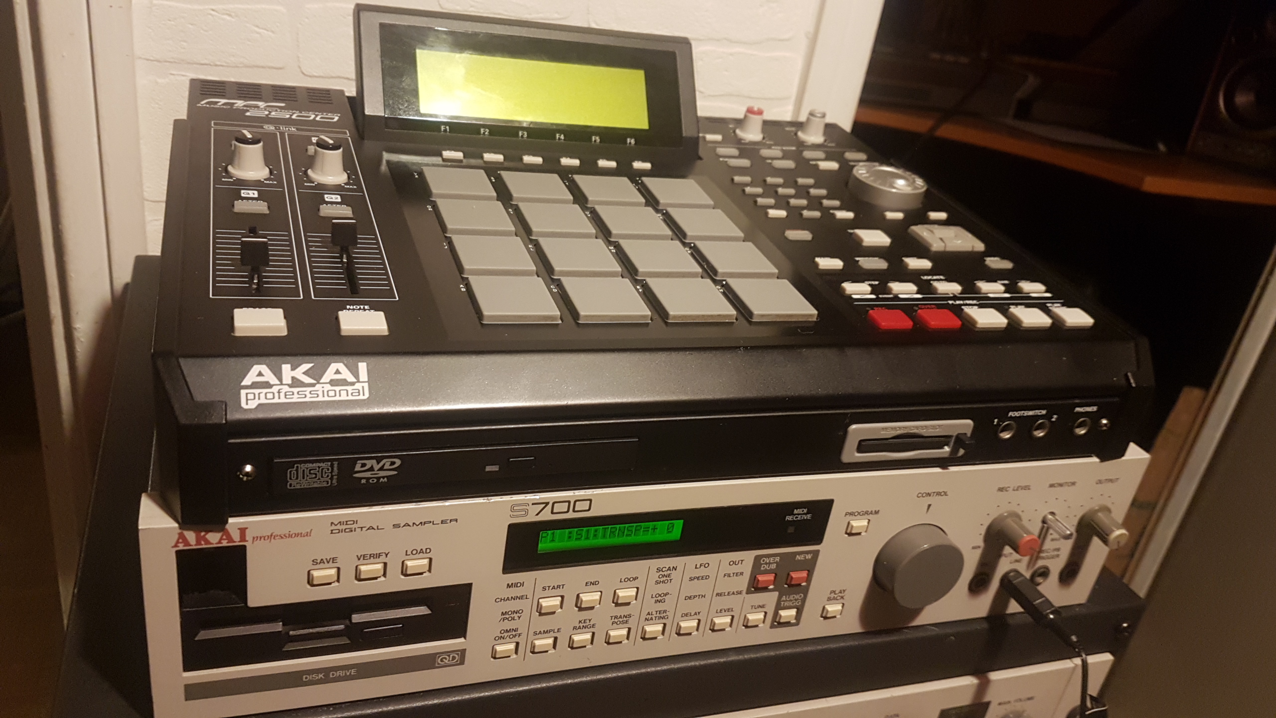 Akai Professional S700