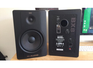 M-Audio BX8 D2 (82406)