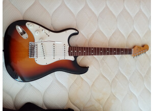 Fender Stratocaster Japan LH (9442)