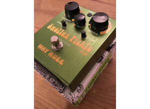 Way Huge Electronics WHE401 Swollen Pickle Fuzz (84408)