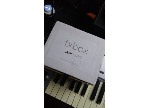 1010music Synthbox