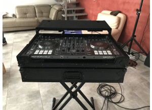 Denon DJ MC7000 (60571)