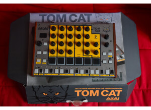 Akai Tom Cat (38059)