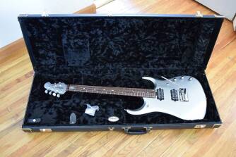 Music Man JP13 6