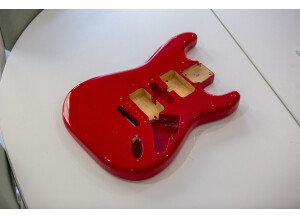 body-stratocaster-japan-red-02