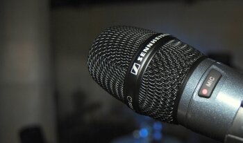 19_Mic Live 19_Mic Live