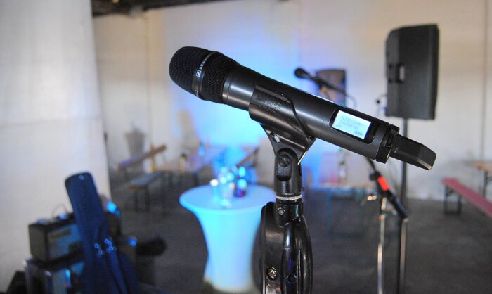 18_Mic Live Full 18_Mic Live Full