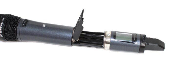 13_Battery open 13_Battery open