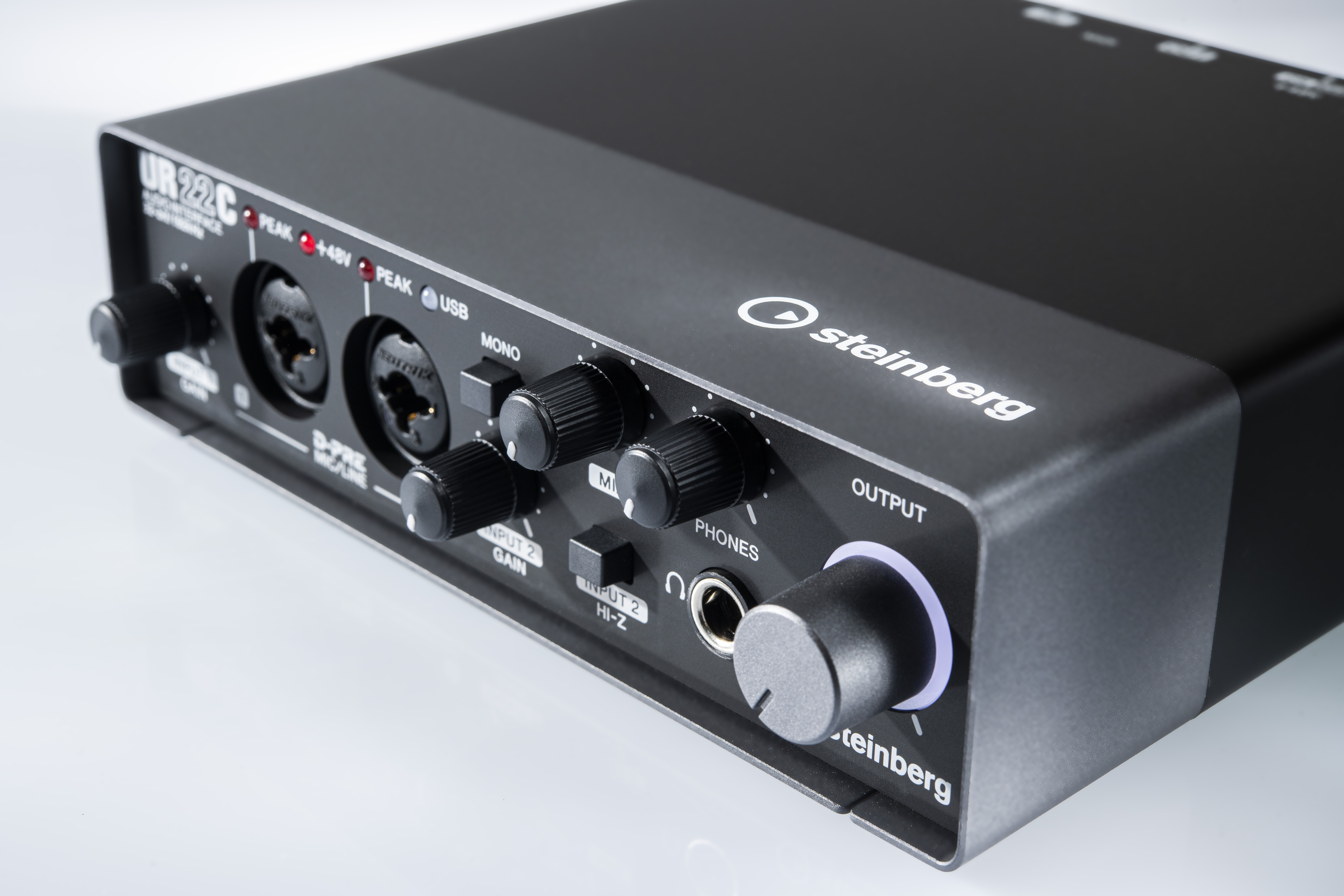 Steinberg UR22C : Steinberg UR22C mood top view right angle bright focus Steinberg-7812