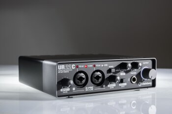 Steinberg UR22C : Steinberg UR22C mood near left angle bright -7788 Steinberg UR22C : Steinberg UR22C mood near left angle bright -7788