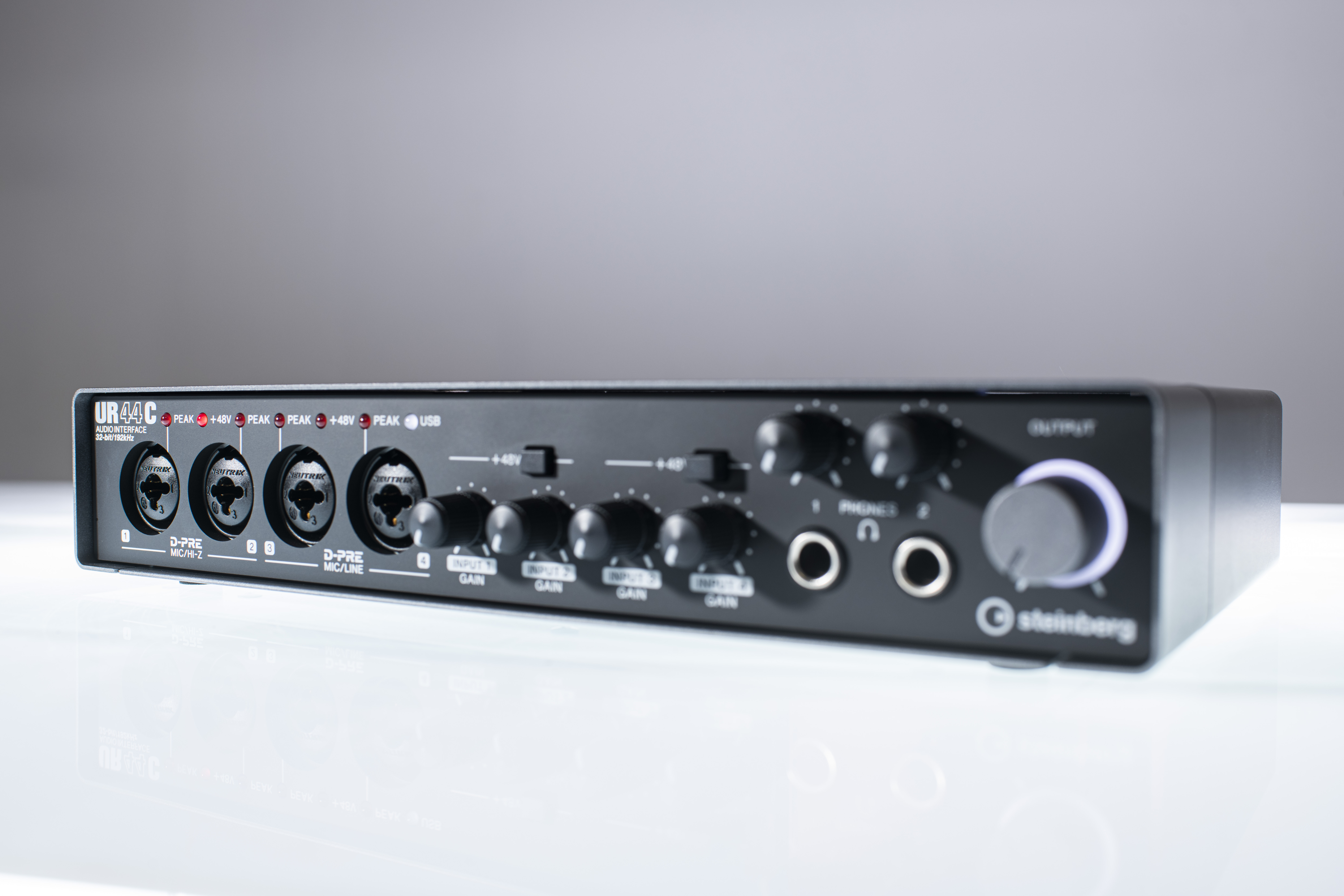 Steinberg UR44C : Steinberg UR44C mood right angle bright-7745