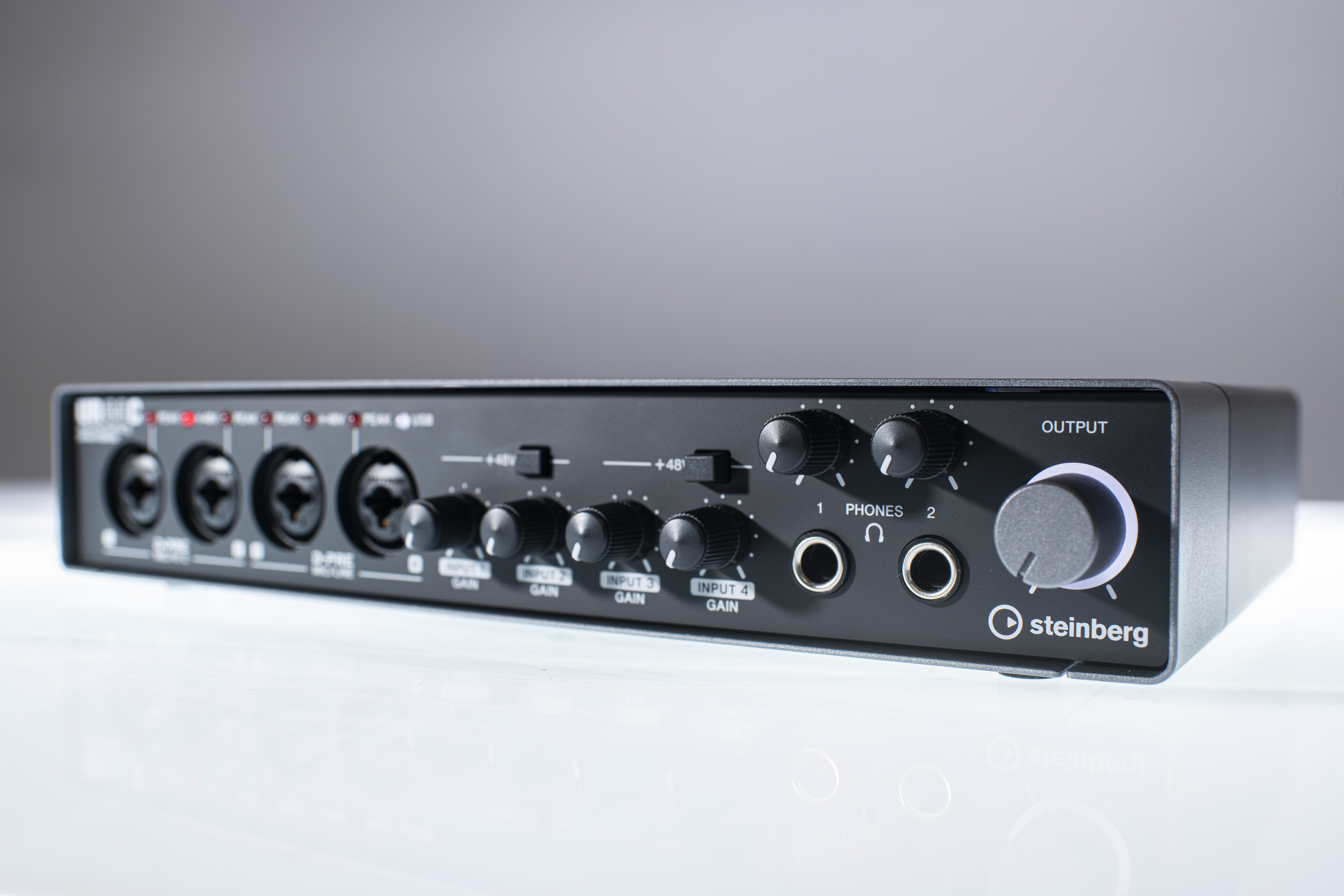 Steinberg UR44C : Steinberg UR44C mood right angle bright-7738