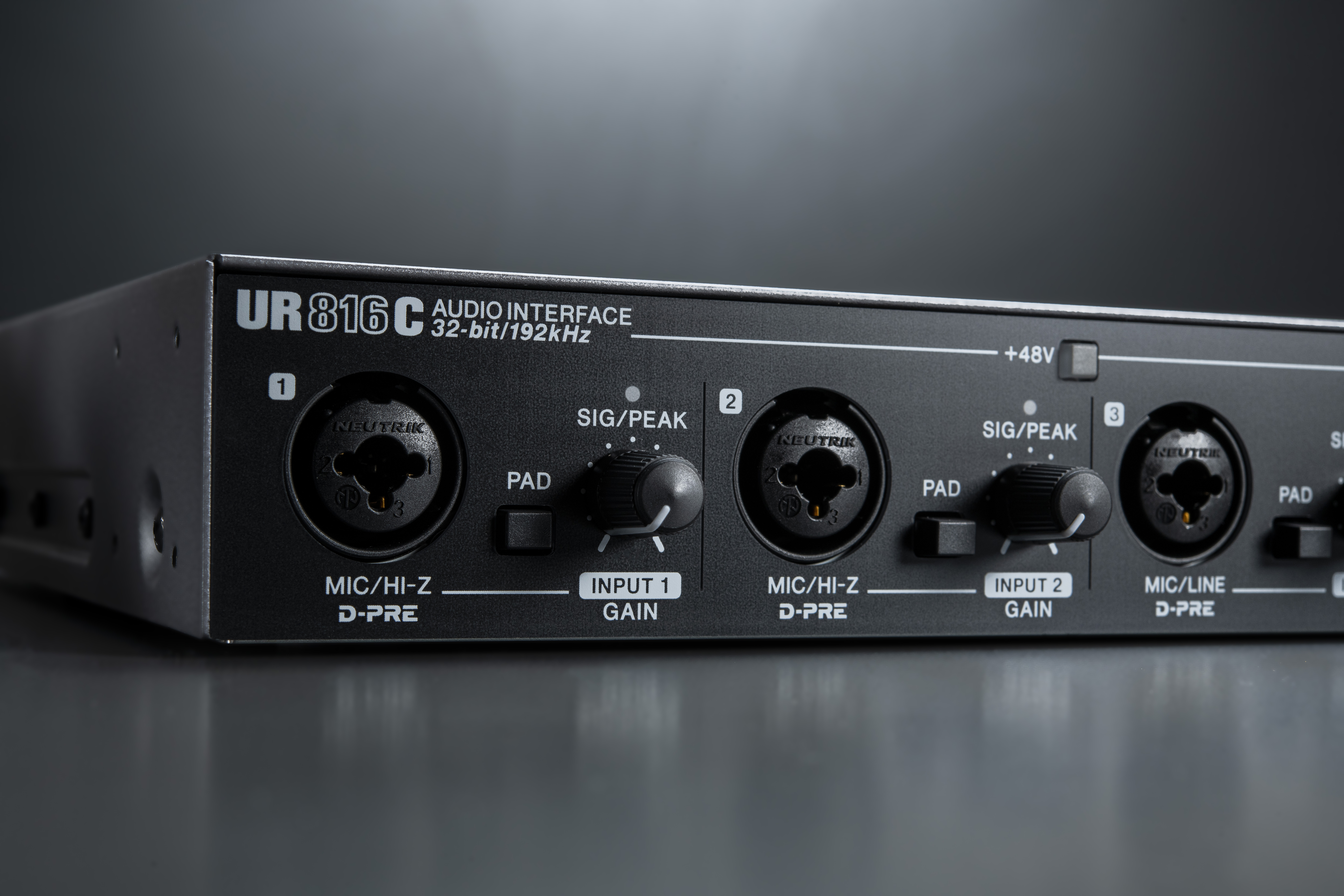 Steinberg UR816C : Steinberg UR816C mood grey dark logo view-7879