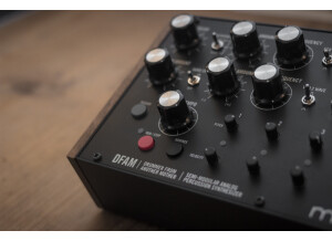 Moog Music DFAM (Drummer From Another Mother) (70062)