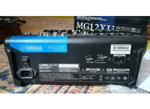YAMAHA 3