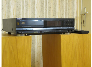 Sony CDP-M75 (42256)