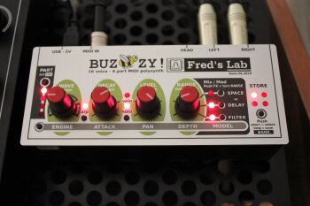 Buzzzy_2tof 03.JPG Buzzzy_2tof 03.JPG