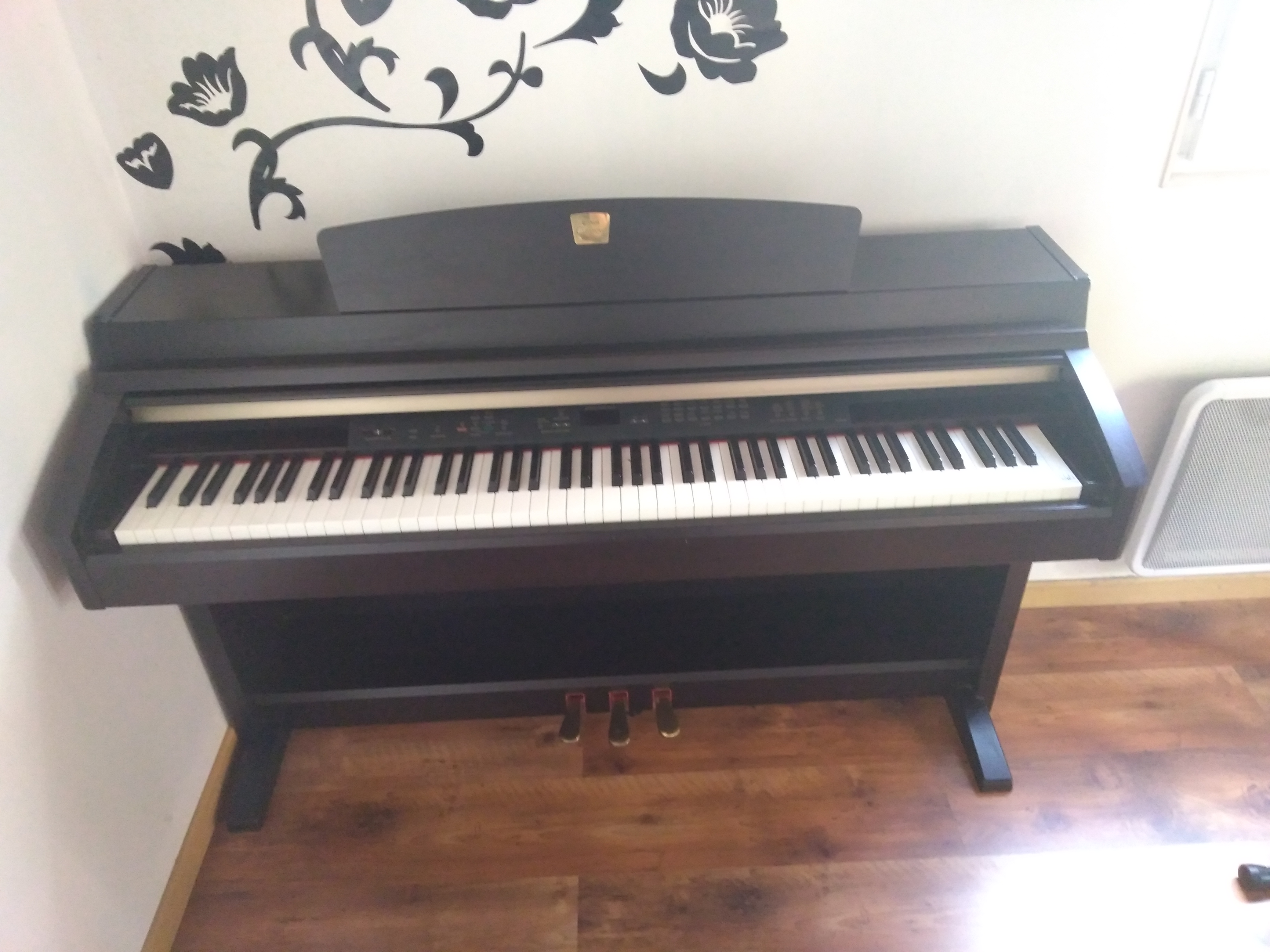 Pictures and images Yamaha Clavinova CLP-230 - Audiofanzine