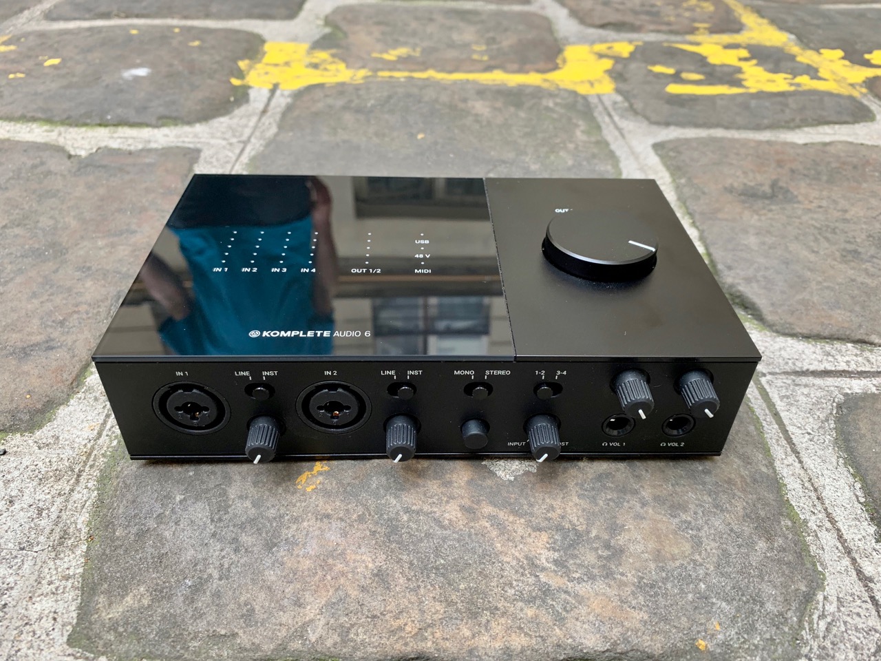 Komplete Audio 6 - 1