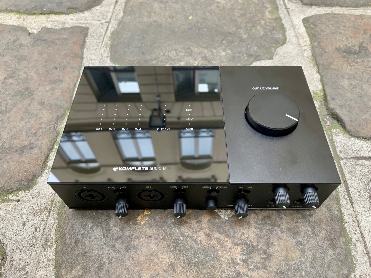 Komplete Audio 6 - 4