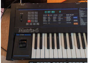 Oberheim Matrix 6 (23587)