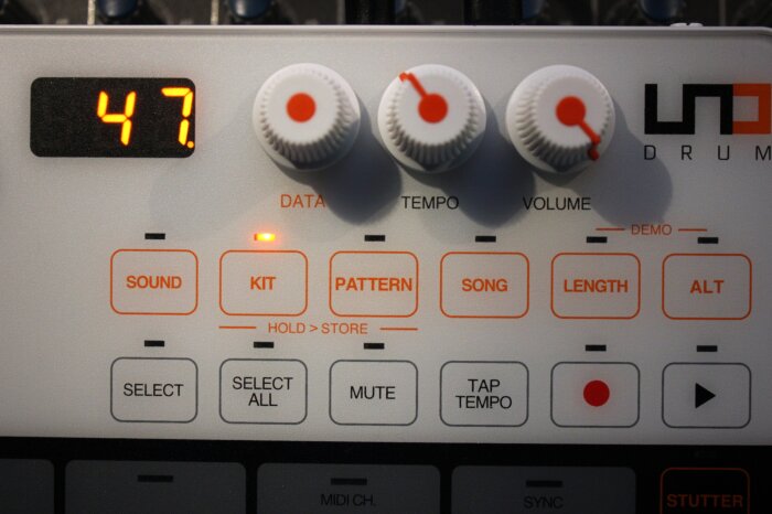 Uno Drum_2tof 06.JPG Uno Drum_2tof 06.JPG