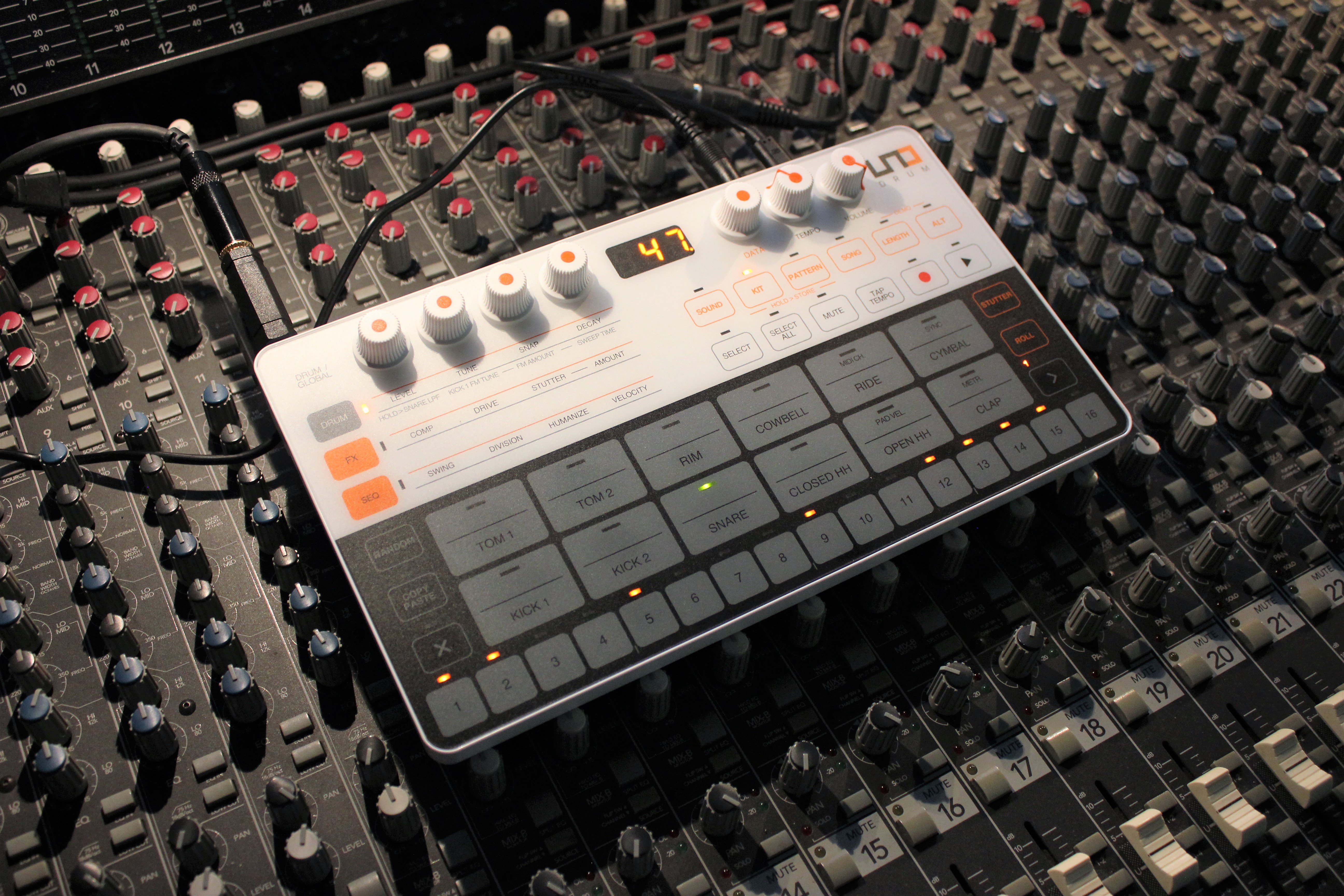 Uno Drum_2tof 01.JPG