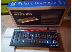 Roland JU-06 (98644)