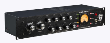 Black-Lion-Eighteen-Right-Facing111 Black-Lion-Eighteen-Right-Facing111