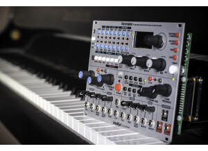 Intellijel Designs Cylonix Rainmaker (8007)