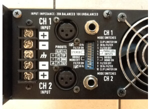 Ampli QSC 4.JPG