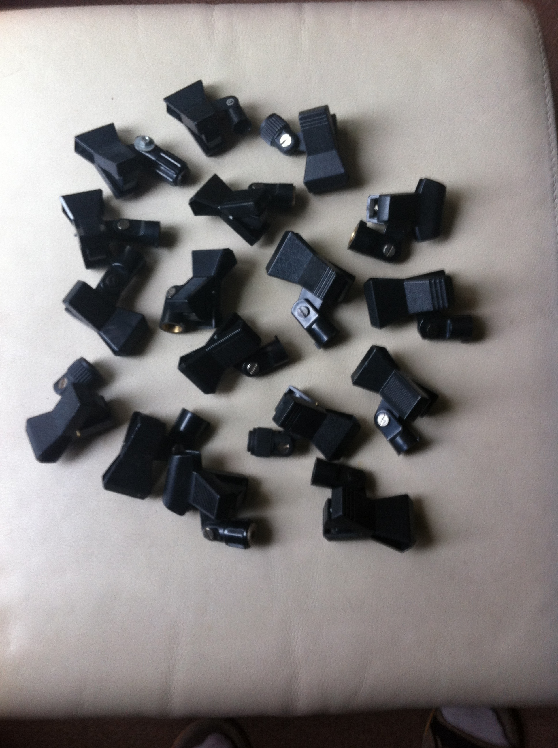 Vends PINCES DE MICRO