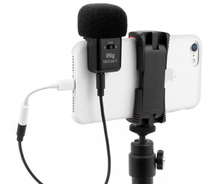IK Multimedia iRig Mic Cast 2 : iRig Mic Cast 2 iPhone
