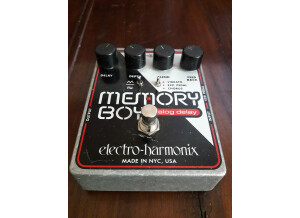 Electro-Harmonix Memory Boy (34500)