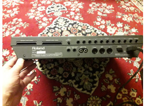 Roland R-8 (89201)