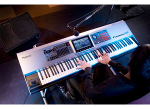 fantom_g8_performer_gal