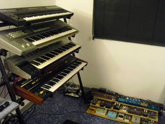 Roland JUNO-6